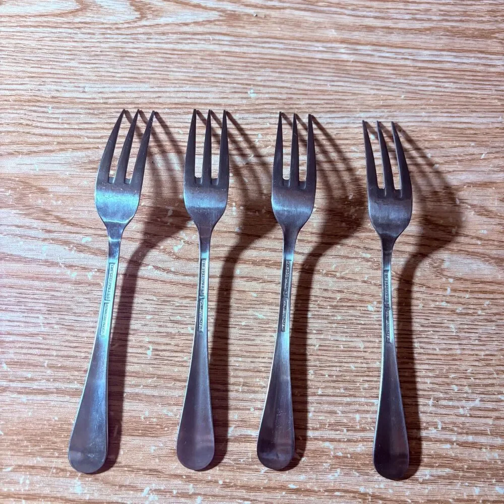 4 Northland Oneida Post Road Stainless Dinner Forks Korea #10